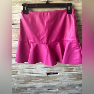 💖 Pink Faux Leather Skort Ruffle Hem MOD On Trend S